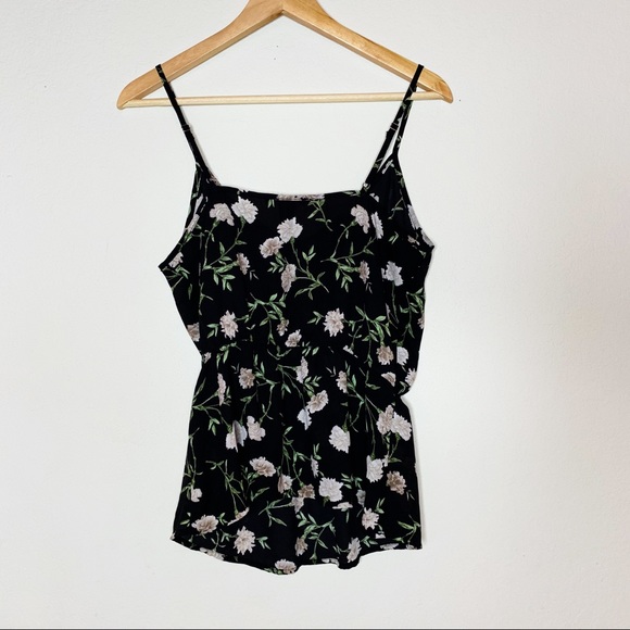 Forever 21 Floral on Black Flounce Top - Medium - Picture 4 of 4